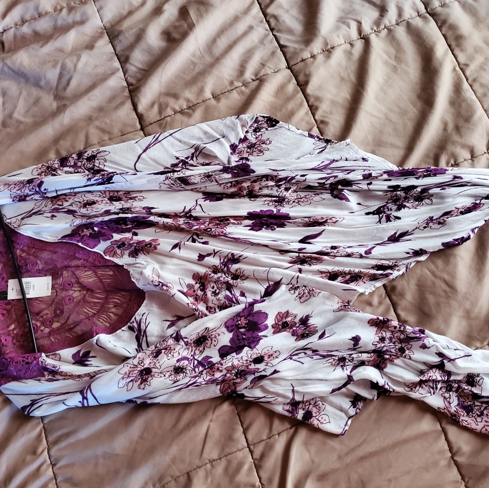 Lane Bryant ladies Shawl floral NWT